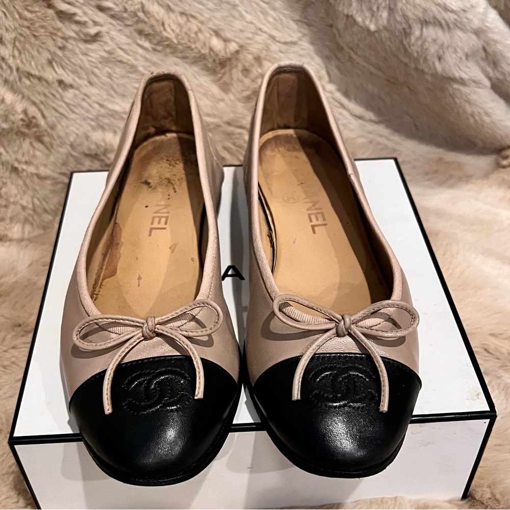 Chanel Vintage Two Toned Ballerina Flats